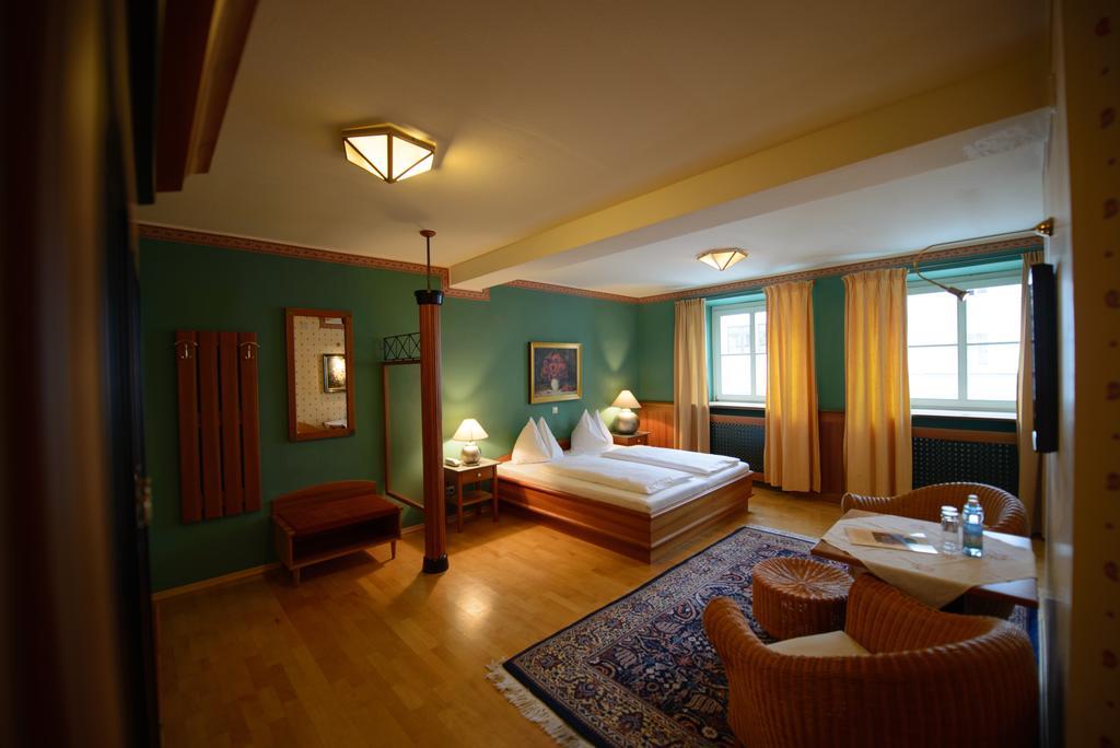 Gasthof Hotel Zweimueller Grieskirchen Oda fotoğraf
