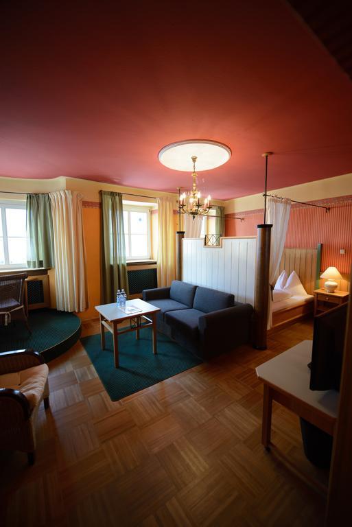 Gasthof Hotel Zweimueller Grieskirchen Oda fotoğraf