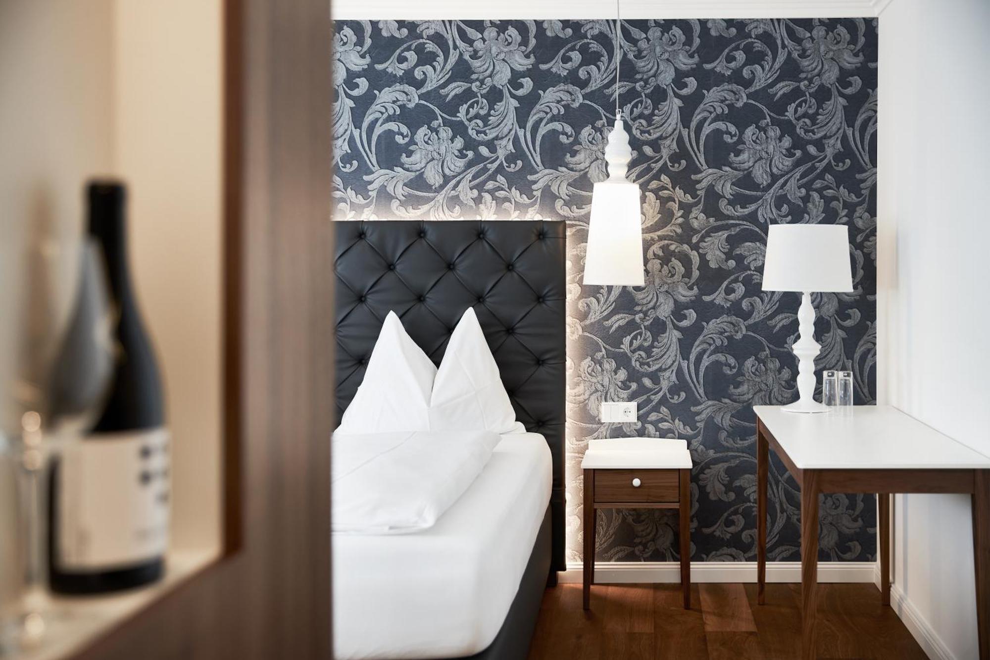 Gasthof Hotel Zweimueller Grieskirchen Dış mekan fotoğraf