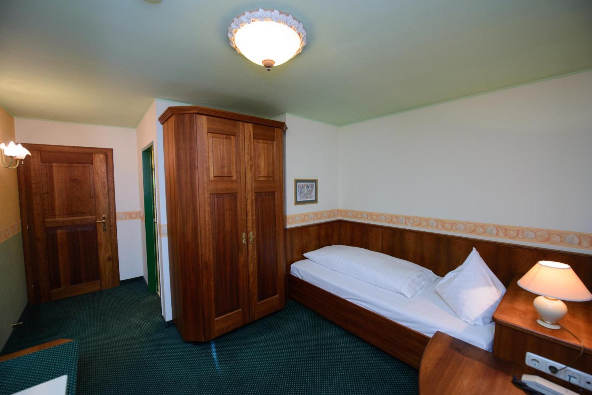Gasthof Hotel Zweimueller Grieskirchen Dış mekan fotoğraf